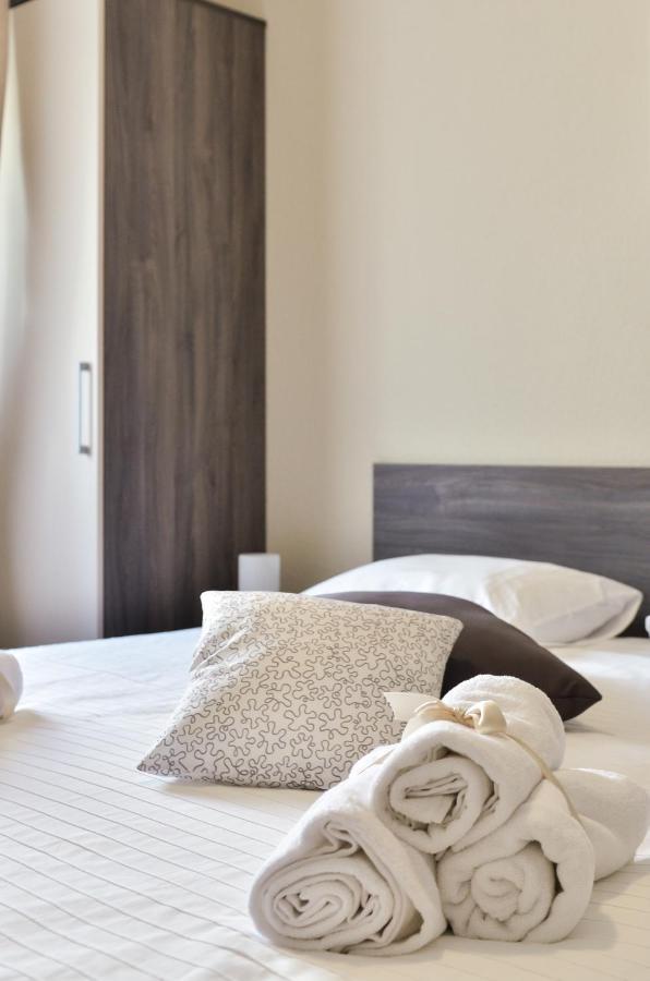 Apartmani Peric 1 Meka Draga 오브로박 외부 사진