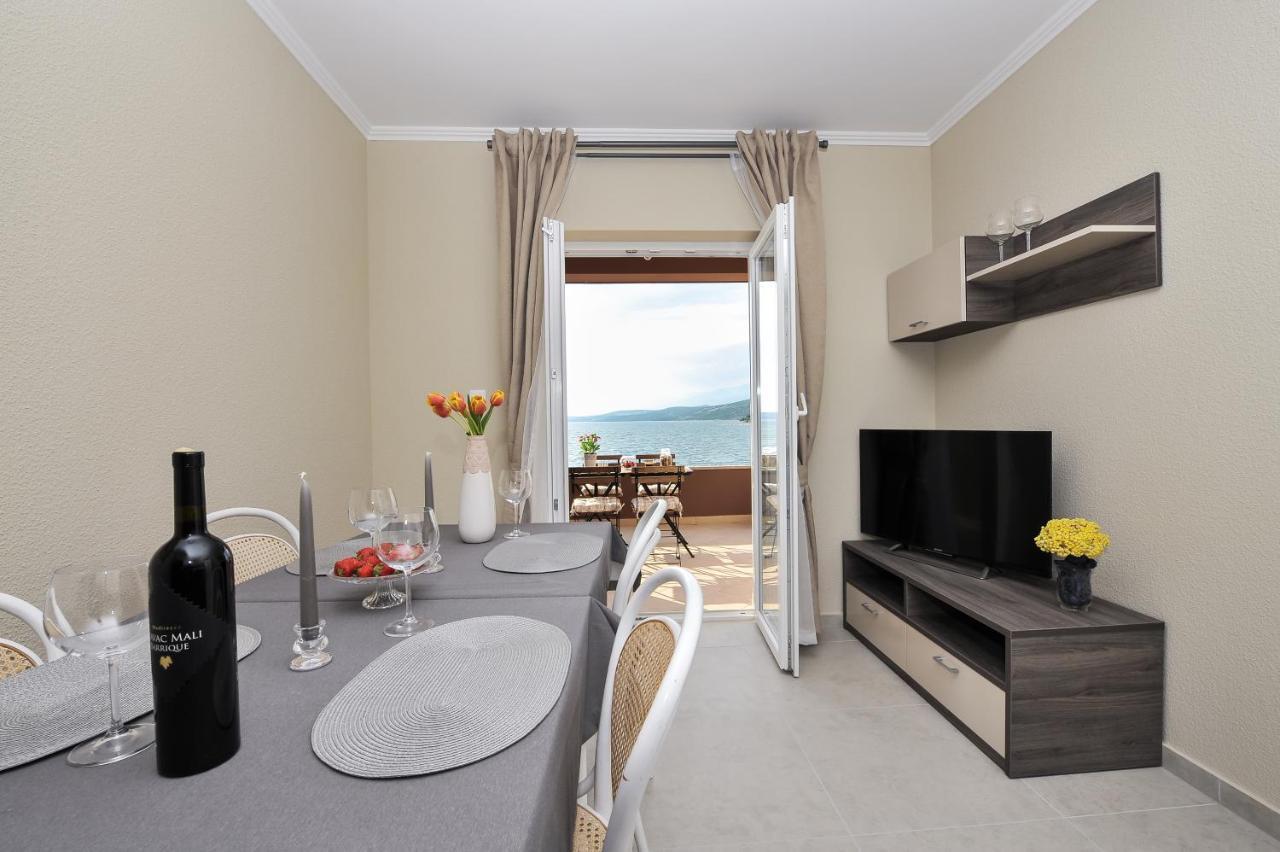 Apartmani Peric 1 Meka Draga 오브로박 외부 사진