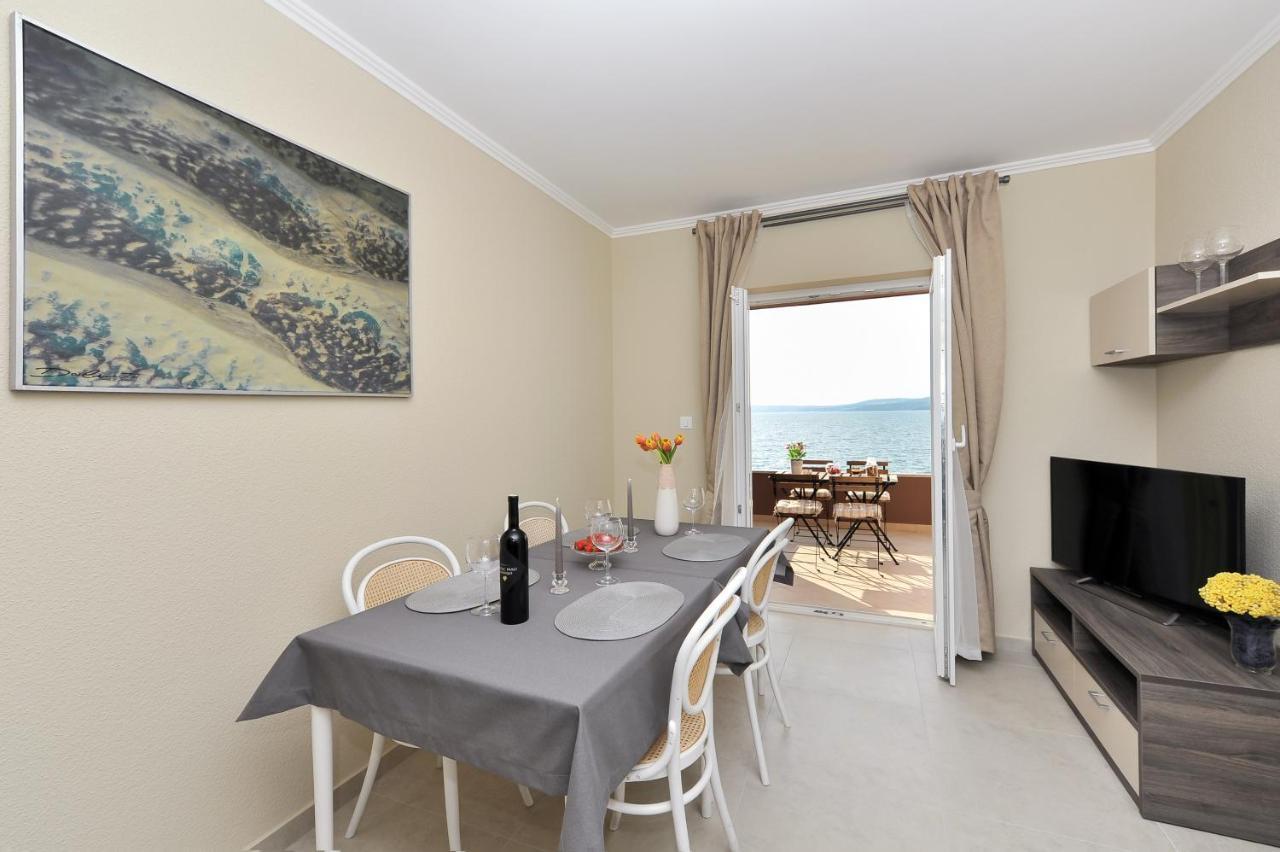 Apartmani Peric 1 Meka Draga 오브로박 외부 사진