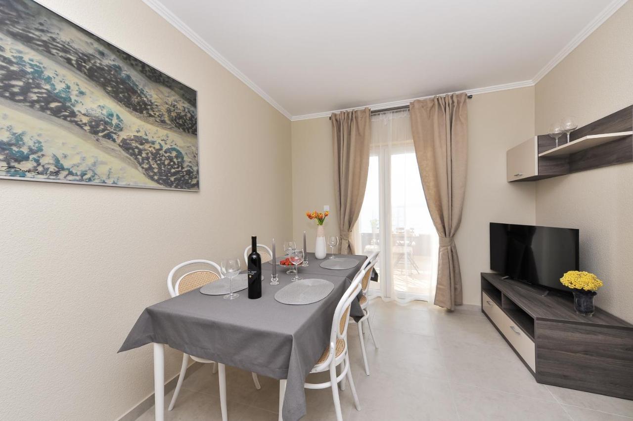Apartmani Peric 1 Meka Draga 오브로박 외부 사진