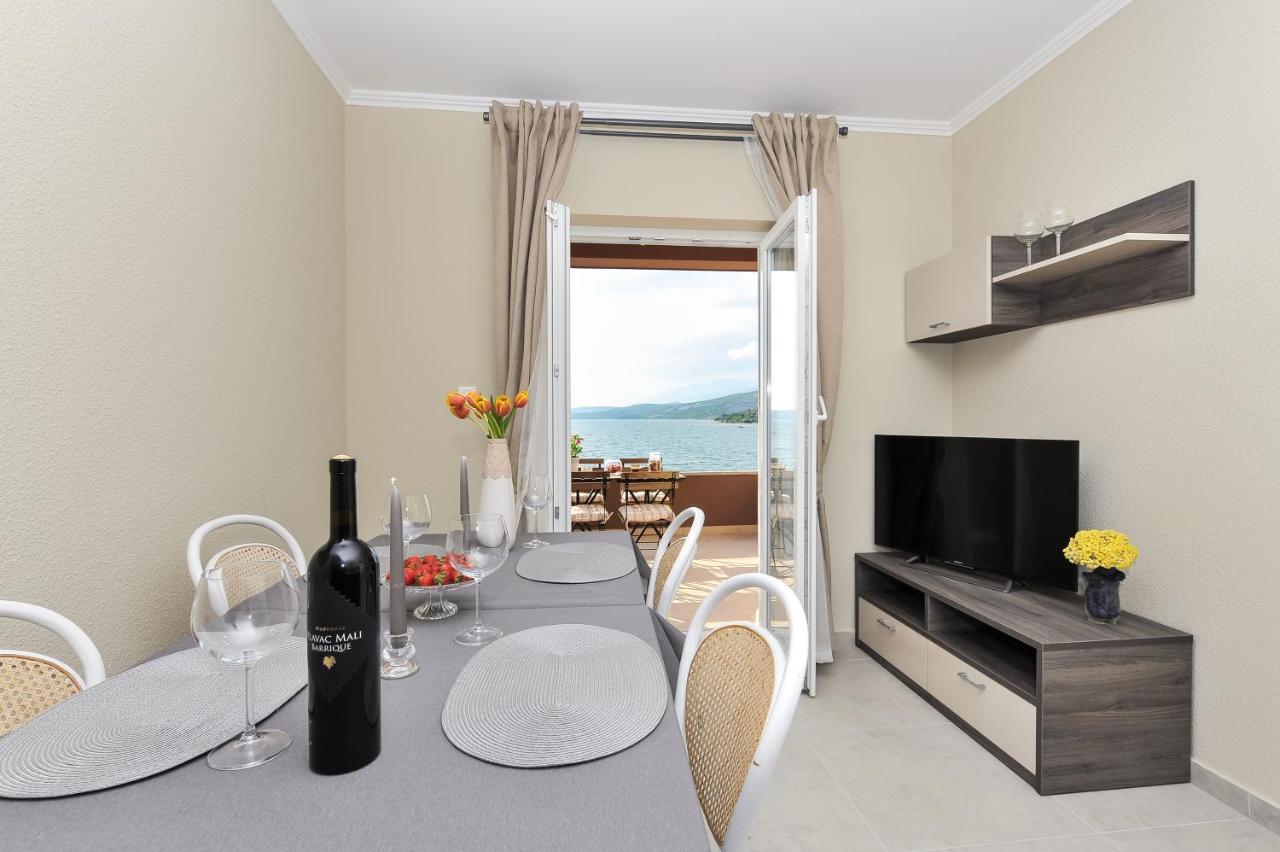 Apartmani Peric 1 Meka Draga 오브로박 외부 사진